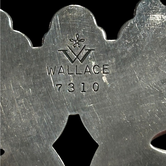 A set of Vintage Wallace Silver Plated Decorative Trivets - Picture 6 of 11